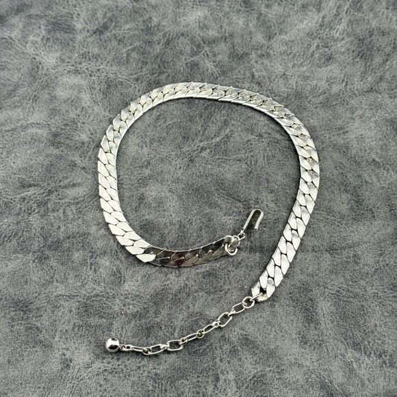 Vintage Signed Trifari Silver-Tone Herringbone Chain Collar Choker Necklace 14" - Picture 7 of 8